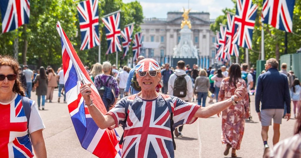 UK will open $930bn in savings to crypto — if regulators approve – DL News